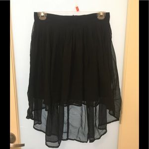 (NWOT) High Low Pleated Skirt
